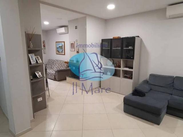 Villa Indipendente in vendita a Cotone, Viareggio