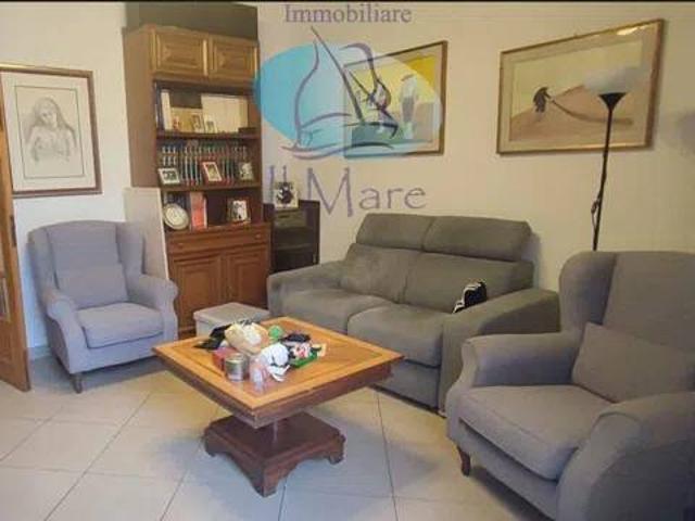Villa Indipendente in vendita a Darsena, Viareggio