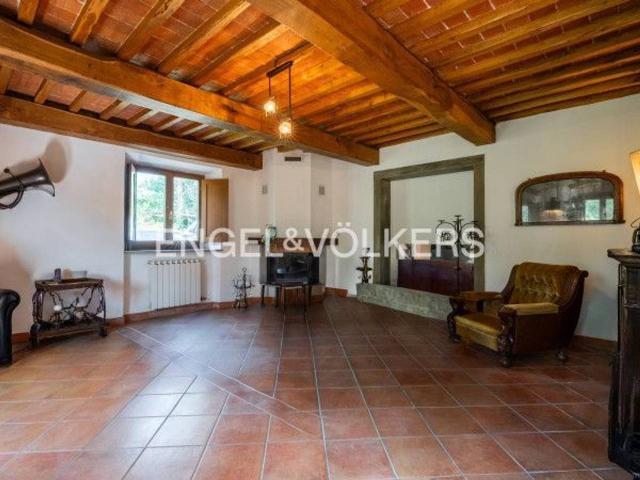 Villa Indipendente in vendita a Vicchio, Toscana