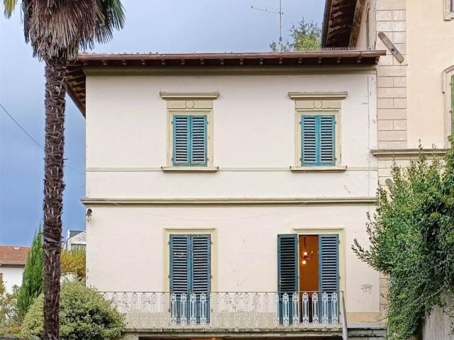 Villa Indipendente in vendita a Vicchio, Toscana