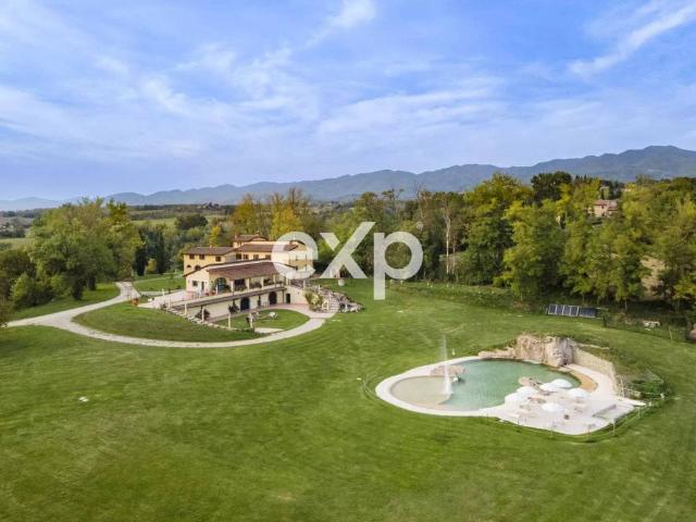 Villa Indipendente in vendita a Vicchio, Toscana