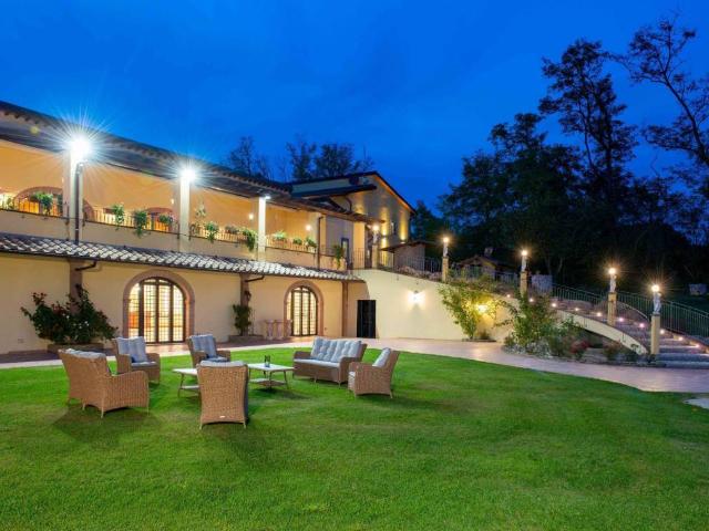 Villa Indipendente in vendita a Vicchio, Toscana