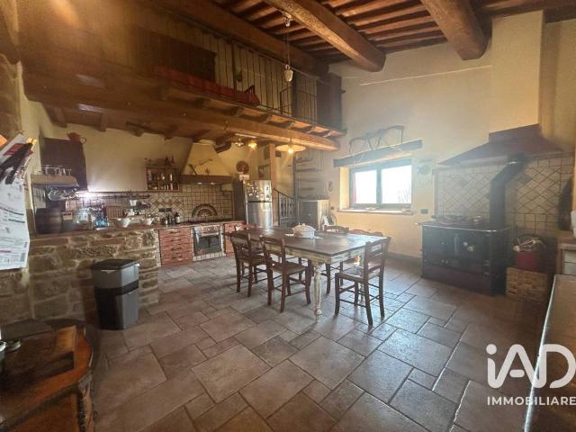 Villa Indipendente in vendita a Vicchio, Toscana