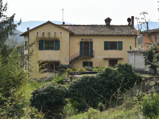 Villa Indipendente in vendita a Vicchio, Toscana