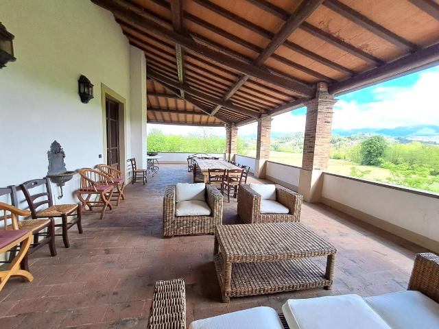 Villa Indipendente in vendita a Vicchio, Toscana
