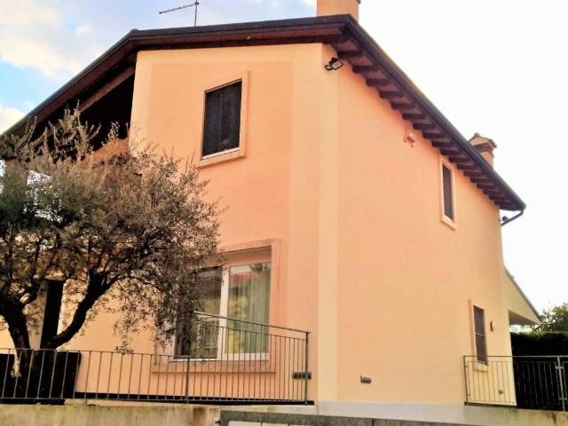 Villa Indipendente in vendita a Borgo Berga, Vicenza