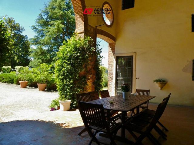 Villa Indipendente in vendita a Vicenza, Veneto