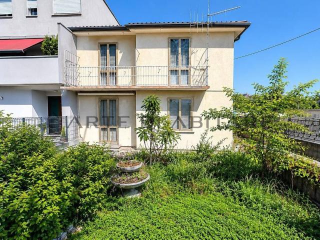 Villa Indipendente in vendita a Ferrovieri, Vicenza