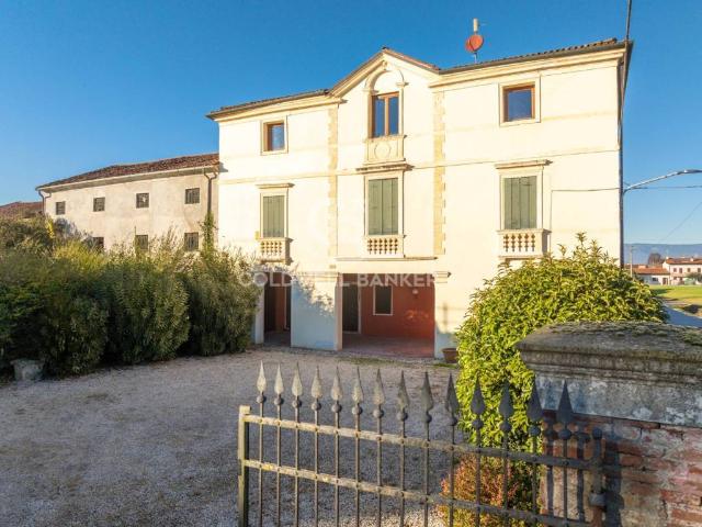 Villa Indipendente in vendita a Caldogno, Veneto