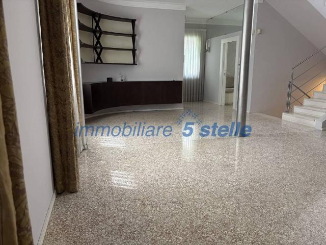 Villa Indipendente in vendita a Vicenza, Veneto