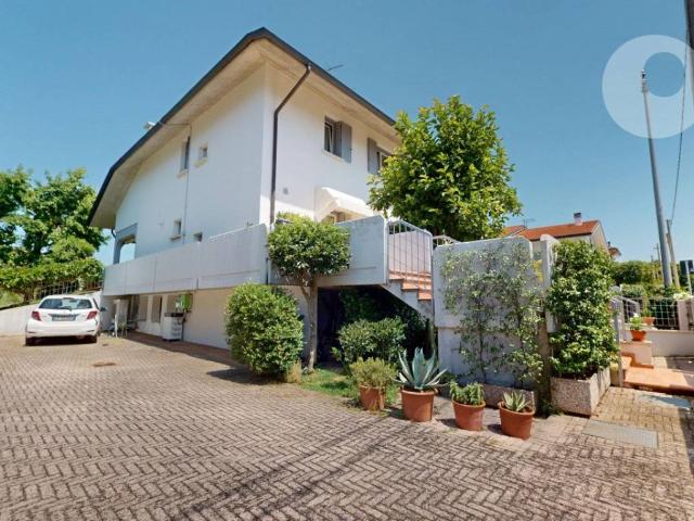 Villa Indipendente in vendita a Vicenza, Veneto