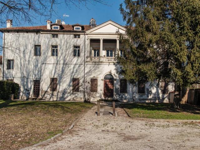 Villa Indipendente in vendita a Casale, Vicenza