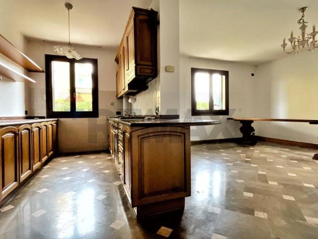 Villa Indipendente in vendita a Vicenza, Veneto