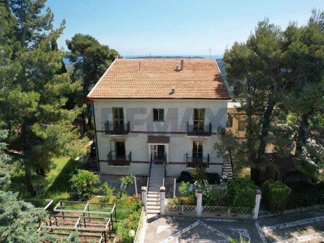 Villa Indipendente in vendita a Vico del Gargano, Foggia