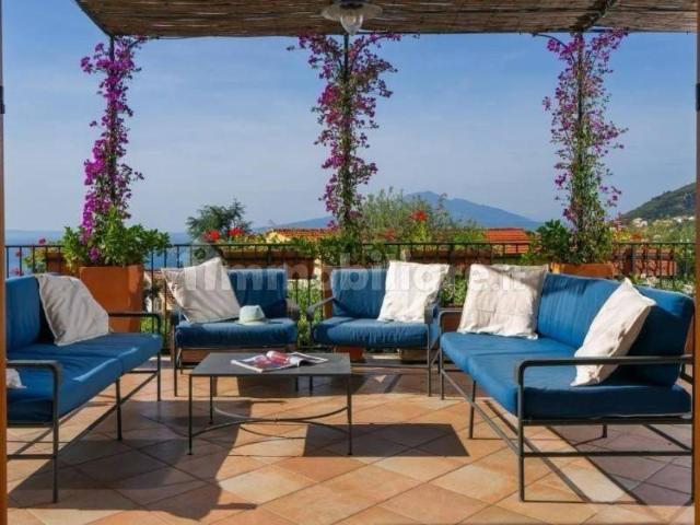 Villa Indipendente in vendita a Vico Equense, Campania