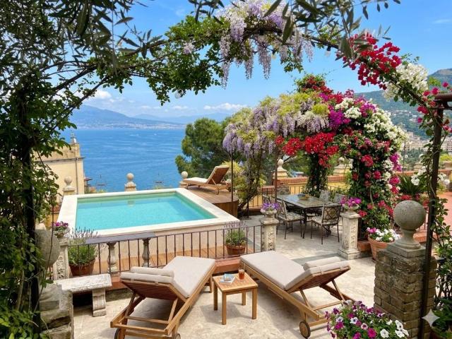 Villa Indipendente in vendita a Vico Equense, Campania