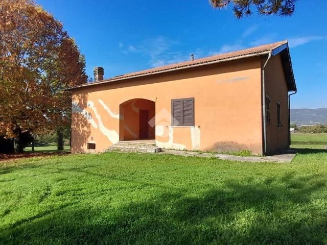 Villa Indipendente in vendita a Vico Nel Lazio, Lazio