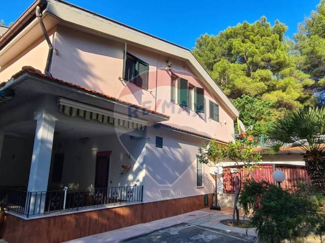 Villa Indipendente in vendita a Puglia, Foggia