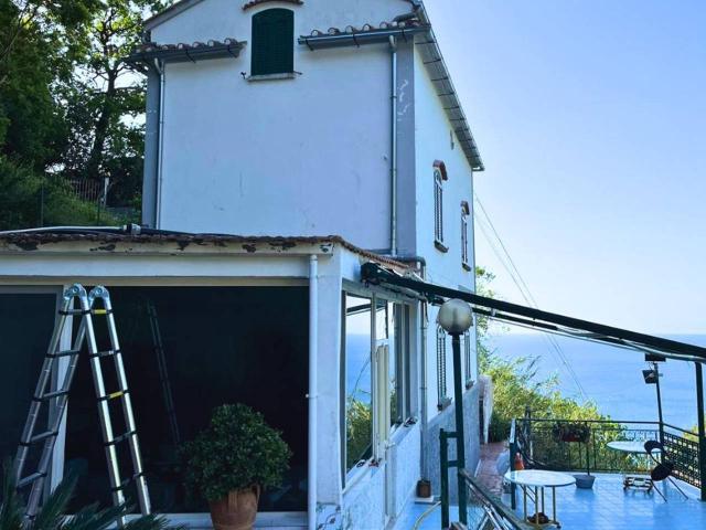 Villa Indipendente in vendita a Vietri Sul Mare, Campania