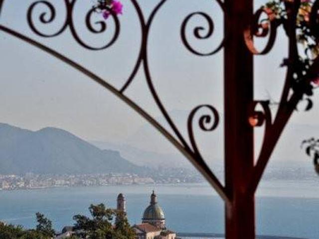 Villa Indipendente in vendita a Vietri Sul Mare, Campania
