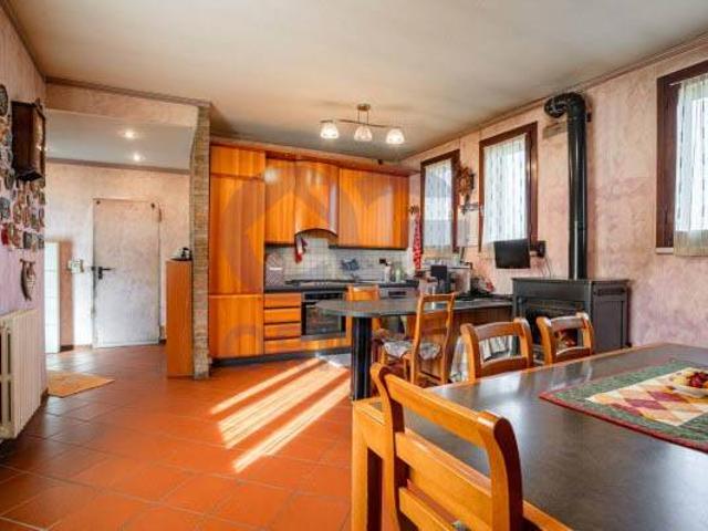 Villa Indipendente in vendita a Ferrara, Reggio Emilia