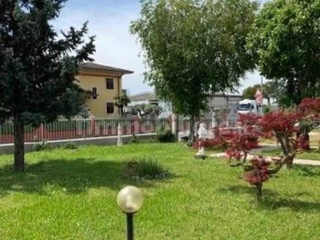 Villa Indipendente in vendita a Vigasio, Veneto