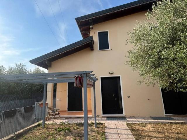 Villa Indipendente in vendita a Vigasio, Veneto