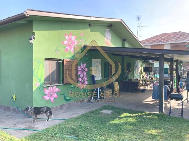 Villa Indipendente in vendita a Buccella, Vigevano