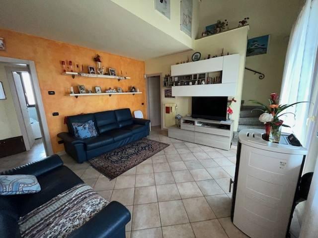 Villa Indipendente in vendita a Piccolini, Vigevano