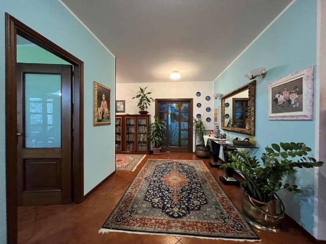 Villa Indipendente in vendita a Vigevano, Lombardia