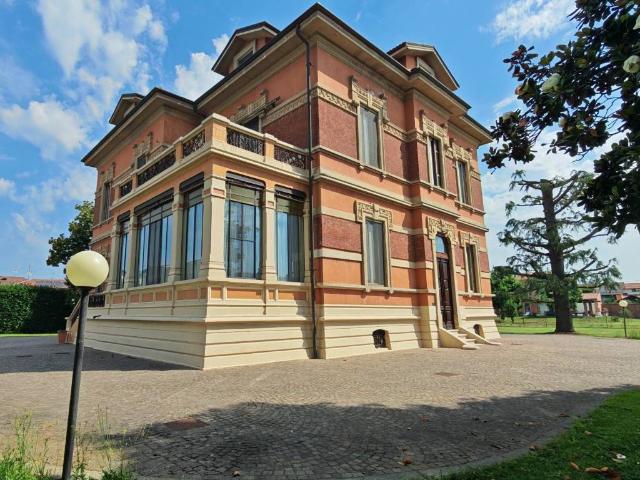 Villa Indipendente in vendita a Mulino di Mora Alta, Vigevano