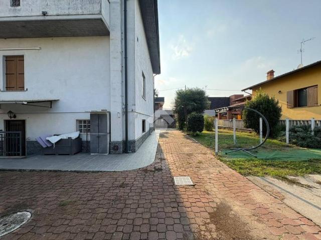 Villa Indipendente in vendita a Vigevano, Pavia