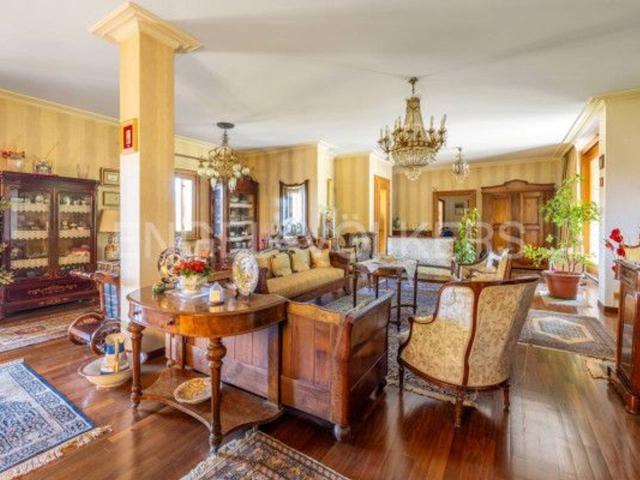 Villa Indipendente in vendita a Comunità Montana del Piambello, Viggiù