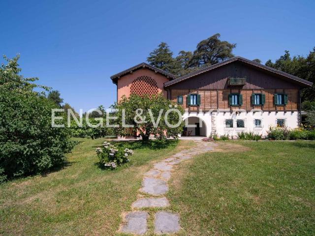 Villa Indipendente in vendita a Comunità Montana del Piambello, Viggiù