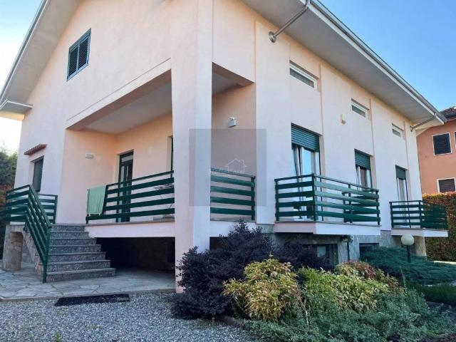 Villa Indipendente in vendita a Amosso, Piemonte