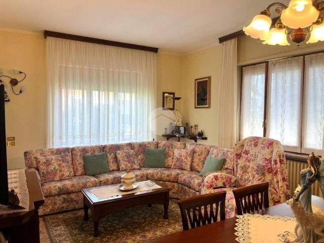 Villa Indipendente in vendita a Sobrano, Piemonte