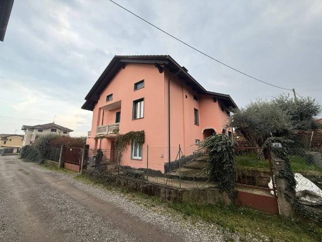 Villa Indipendente in vendita a Piemonte, Biella