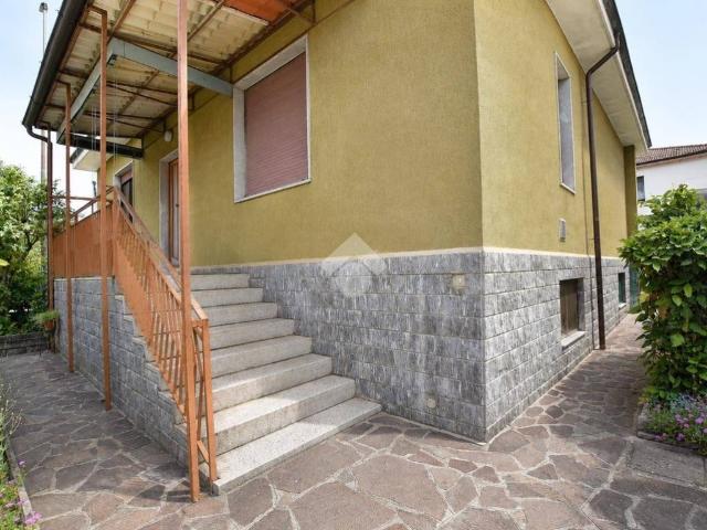 Villa Indipendente in vendita a Vignate, Lombardia