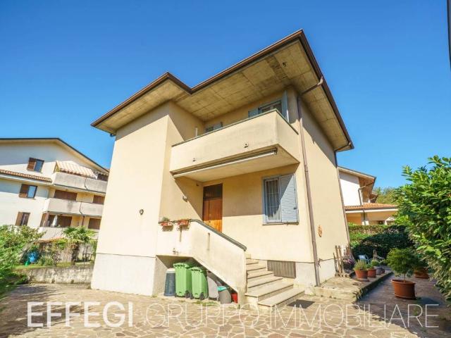 Villa Indipendente in vendita a Vignate, Lombardia