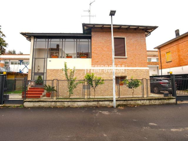 Villa Indipendente in vendita a Unione di comuni Terre di Castelli, Vignola
