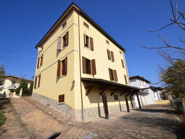 Villa Indipendente in vendita a Unione di comuni Terre di Castelli, Vignola
