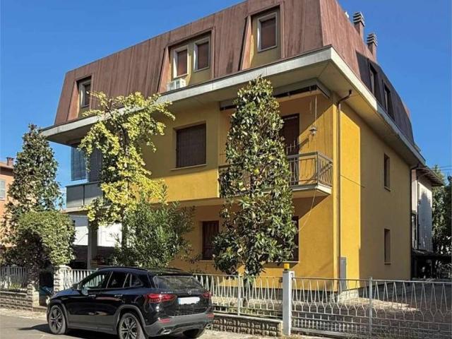 Villa Indipendente in vendita a Unione di comuni Terre di Castelli, Vignola