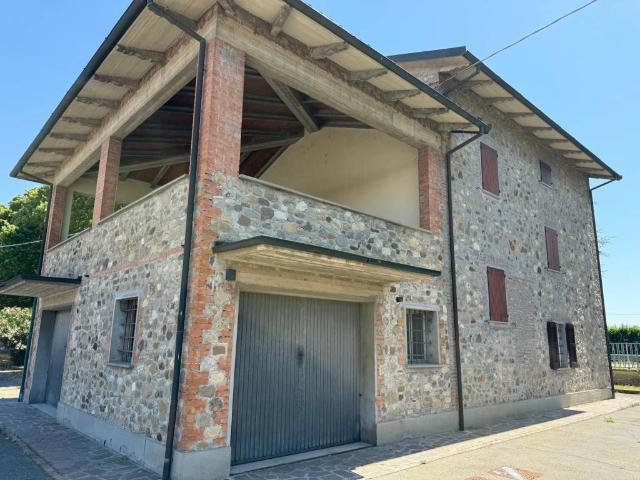 Villa Indipendente in vendita a Unione di comuni Terre di Castelli, Vignola