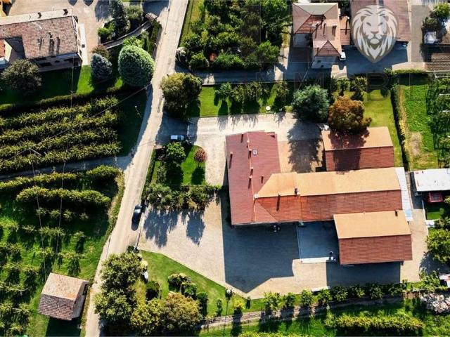 Villa Indipendente in vendita a Unione di comuni Terre di Castelli, Vignola