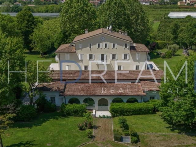 Villa Indipendente in vendita a Unione di comuni Terre di Castelli, Vignola
