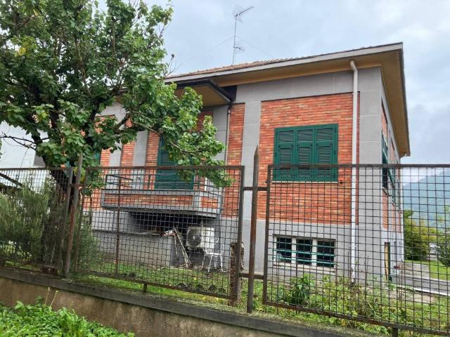 Villa Indipendente in vendita a Piemonte, Alessandria