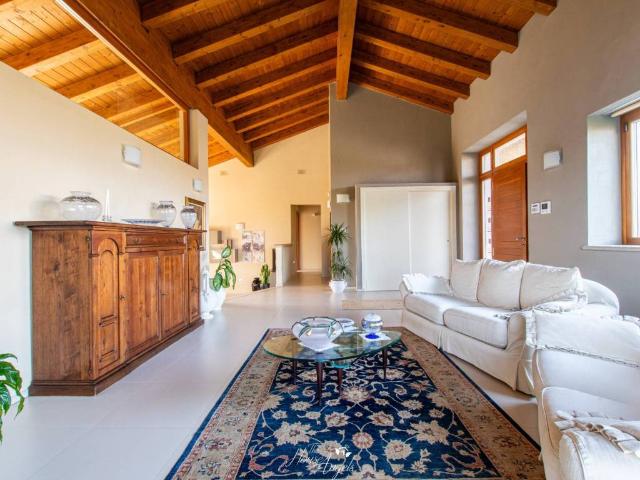 Villa Indipendente in vendita a Tetto Pellegrino, Vignolo