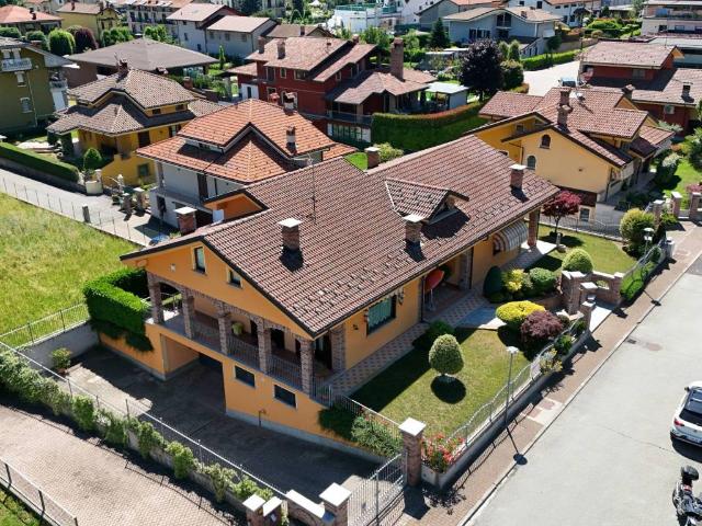 Villa Indipendente in vendita a Piemonte, Cuneo