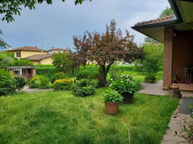 Villa Indipendente in vendita a Vigolzone, Reggio Emilia