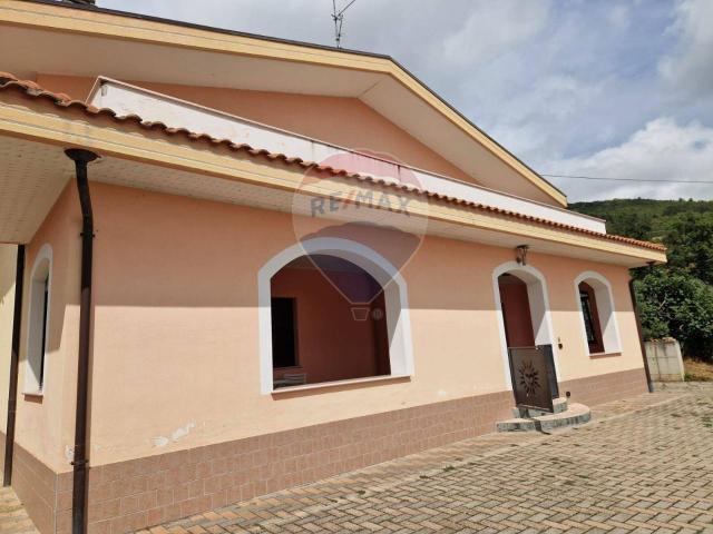 Villa Indipendente in vendita a Villa Celiera, Abruzzo